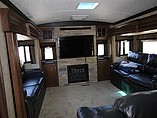 2016 Keystone Montana Photo #11