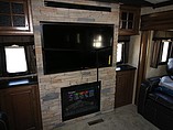 2016 Keystone Montana Photo #13