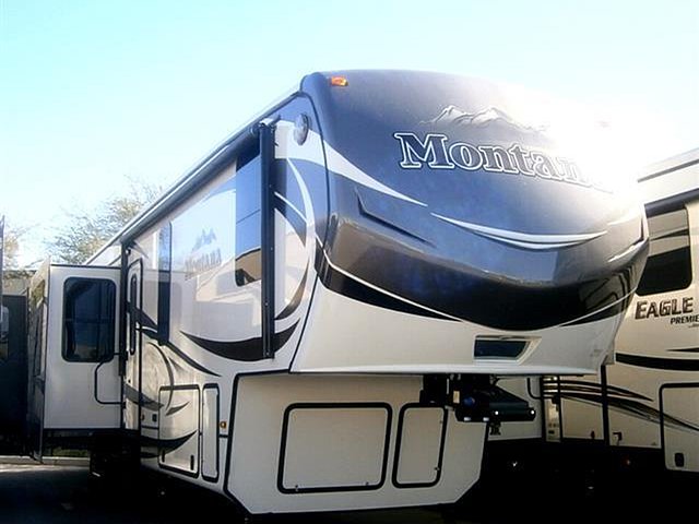 2015 Keystone Montana Photo