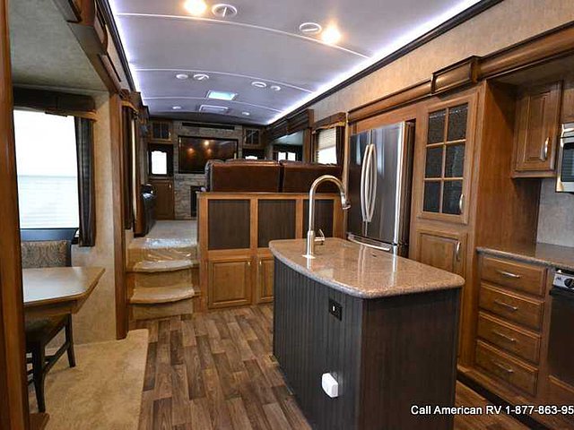 2015 Keystone Montana Photo