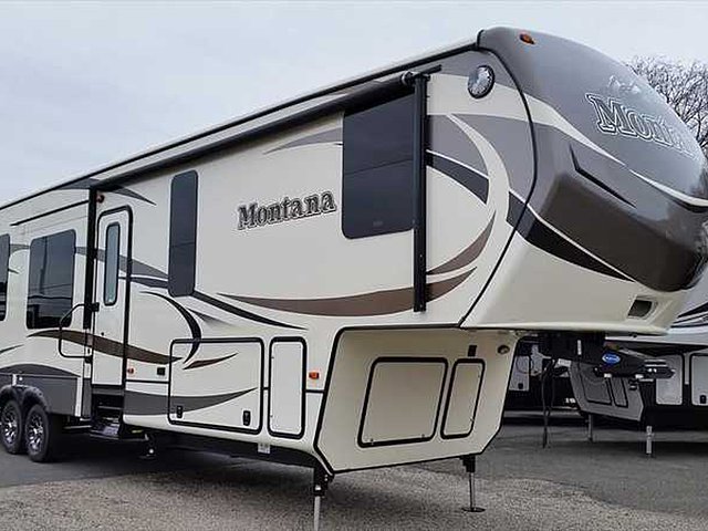 2015 Keystone Montana Photo