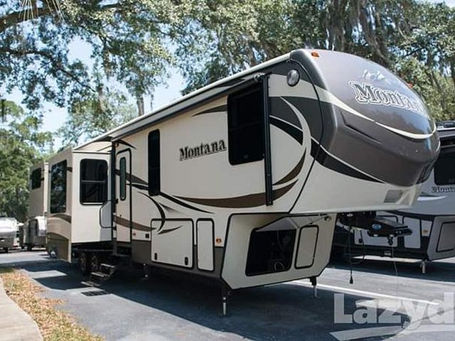 2016 Keystone Montana Photo