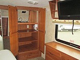 2010 Keystone Montana Hickory Photo #20