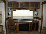 2010 Keystone Montana Hickory Photo #8