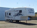 2005 Keystone Montana Photo #3