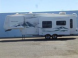 2005 Keystone Montana Photo #4