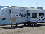 2005 Keystone Montana Photo #6