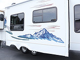 2006 Keystone Montana Photo #9