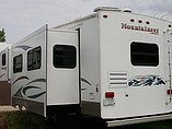 2005 Keystone Montana Mountaineer Photo #3