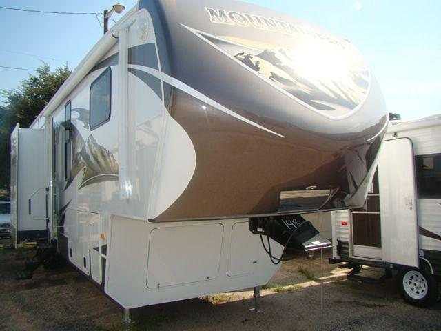 2014 Keystone Montana Mountaineer Photo