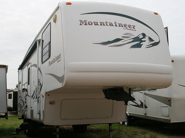 2005 Keystone Montana Mountaineer Photo
