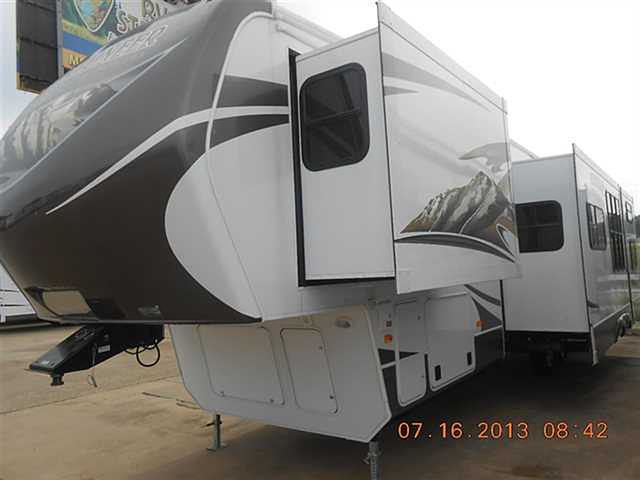 14 Keystone Montana Mountaineer