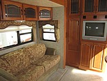 2006 Keystone Mountaineer Photo #9