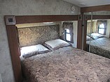 2011 Keystone Mountaineer Photo #9
