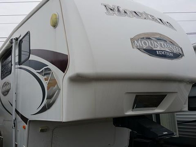 2011 Keystone Mountaineer Photo