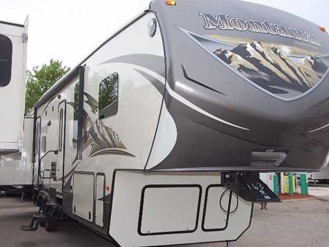 2015 Keystone Mountaineer Photo