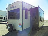 2015 Keystone Outback Photo #4