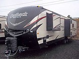 2015 Keystone Outback Photo #4
