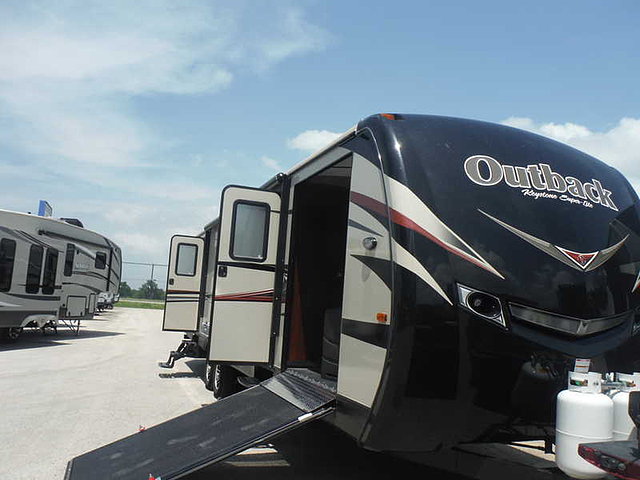 2016 Keystone Outback Photo