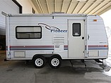 2004 Keystone Pioneer Photo #7