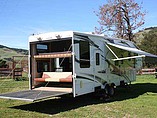 2010 Keystone Raptor Photo #4