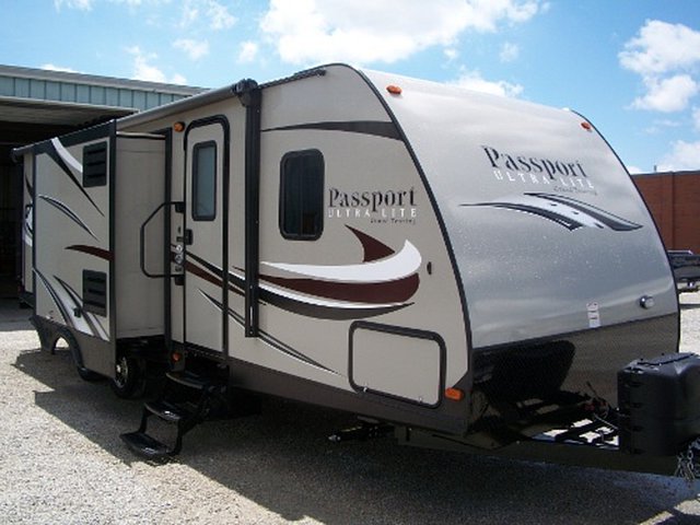 2016 Keystone Passport Ultra Lite Grand Touring Photo