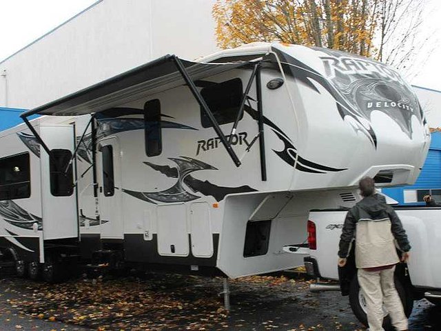 2012 Keystone Raptor Photo