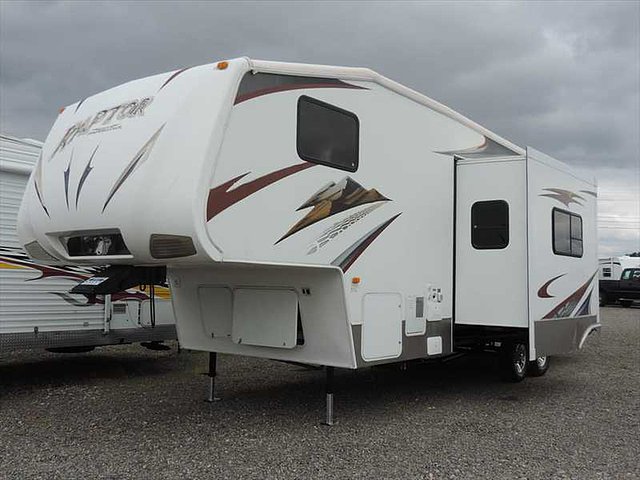 2008 Keystone Raptor Photo