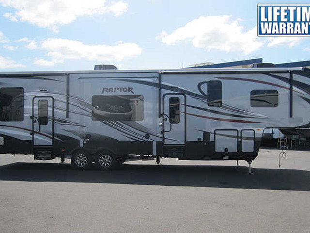 2015 Keystone Raptor Photo