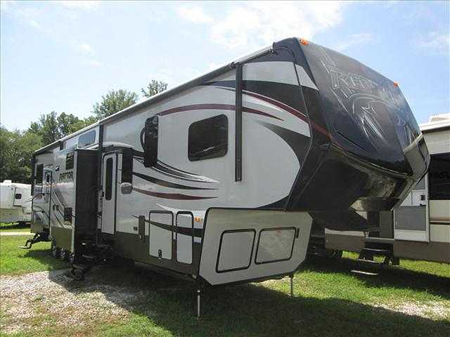 2015 Keystone Raptor Photo