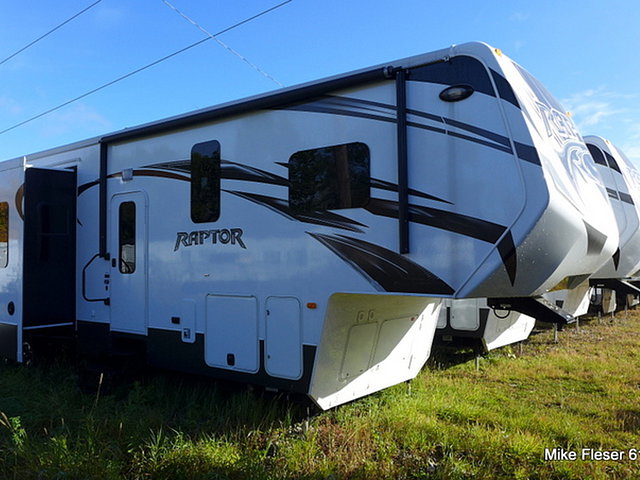 2014 Keystone Raptor Photo