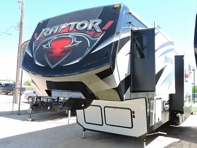 2015 Keystone Raptor Photo