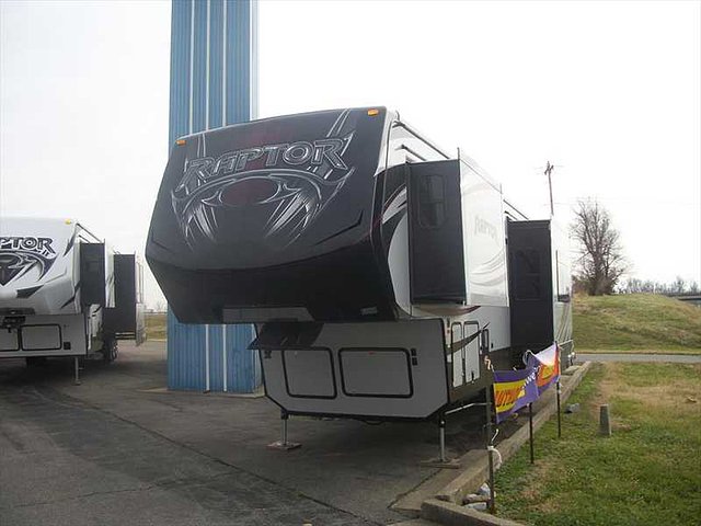 2015 Keystone Raptor Photo