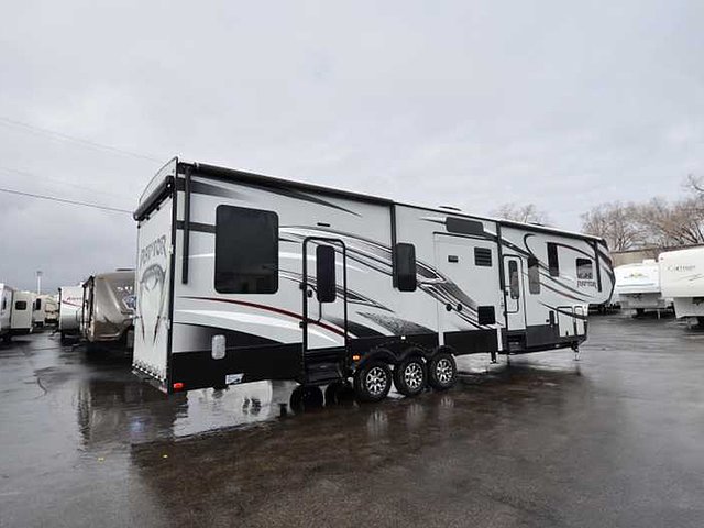 2015 Keystone Raptor Photo