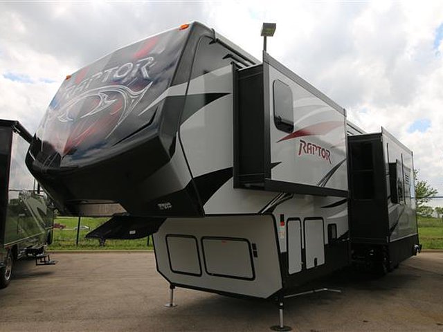 2016 Keystone Raptor Photo