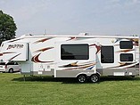 2010 Keystone Raptor Photo #3