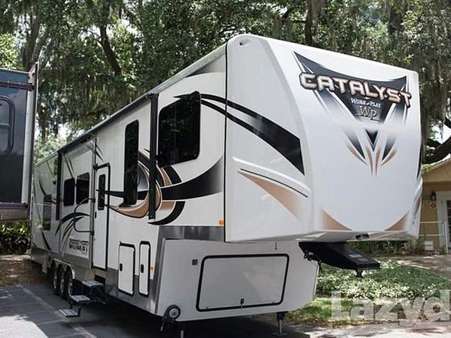 15 Forest River Catalyst