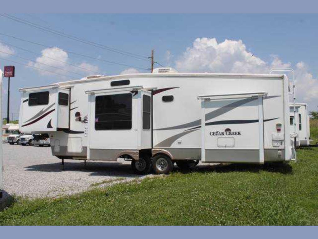 2004 Forest River Cedar Creek, Jackson, MO US, $26,900.00, 5th Wheels 2004 Cedar Creek 5th Wheel For Sale