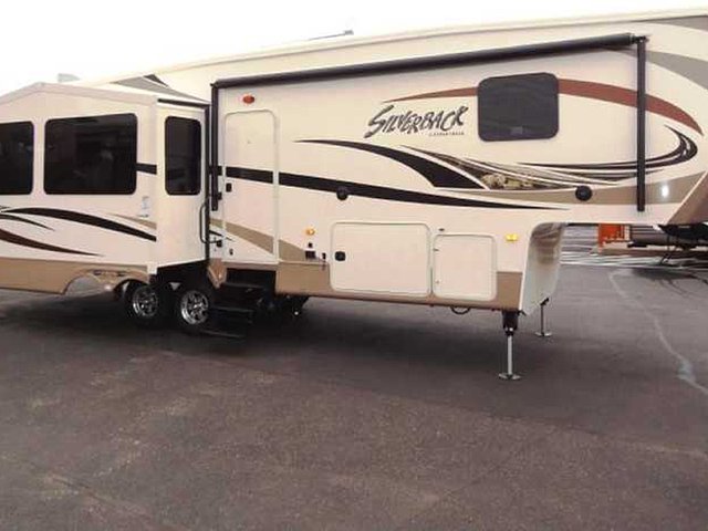 16 Forest River Cedar Creek Silverback