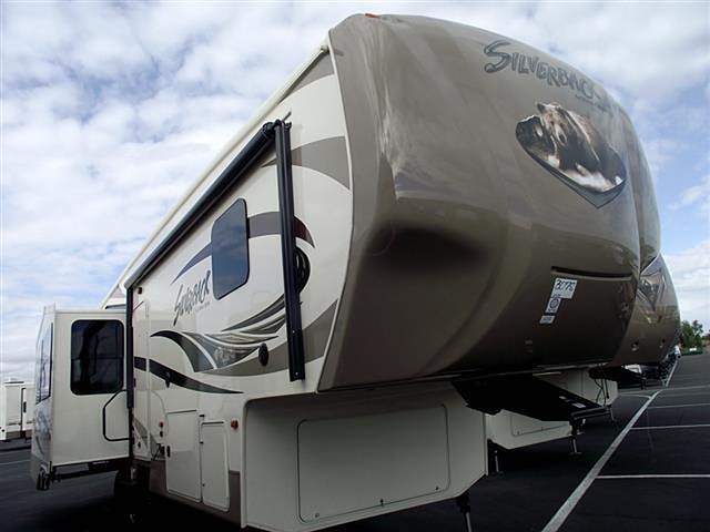 15 Forest River Cedar Creek Silverback