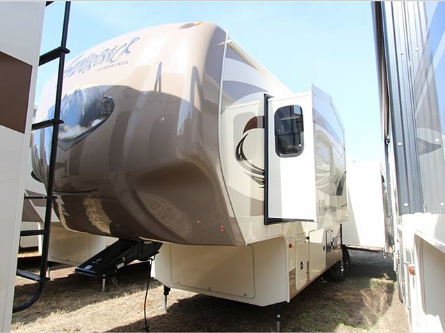 15 Forest River Cedar Creek Silverback