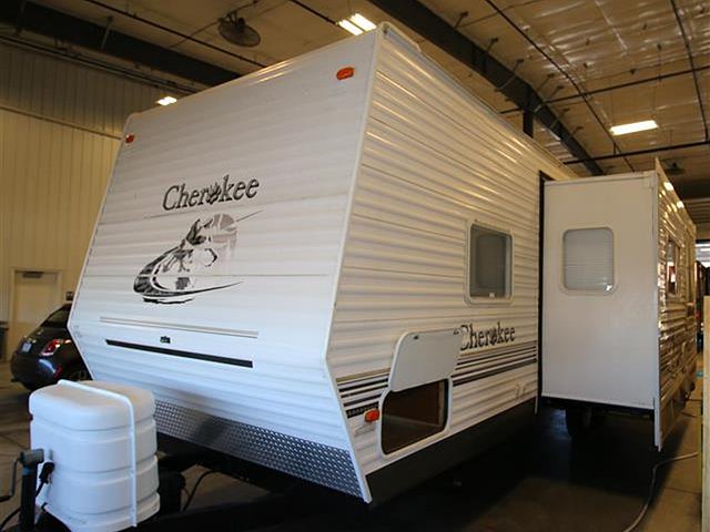 2004 Forest River Cherokee Photo