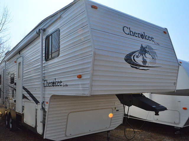 2006 Forest River Cherokee Photo