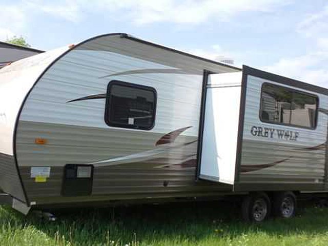 15 Forest River Cherokee Grey Wolf