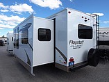 2016 Forest River Flagstaff Classic Super Lite Photo #13