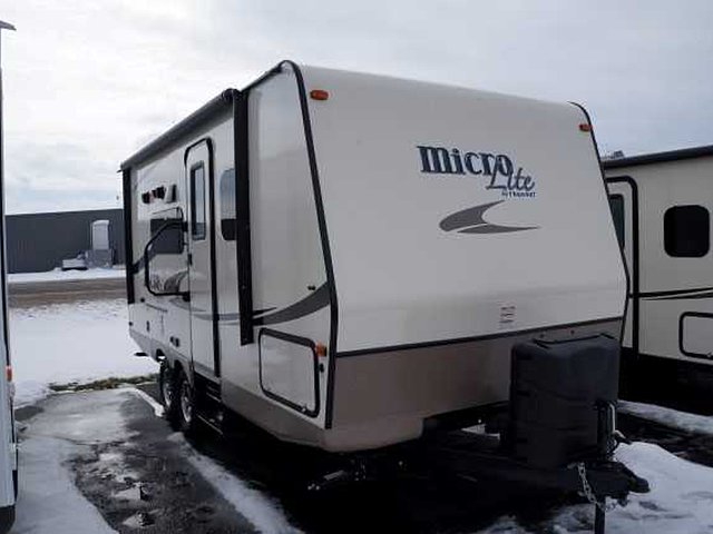 2015 Forest River Flagstaff Micro Lite Photo