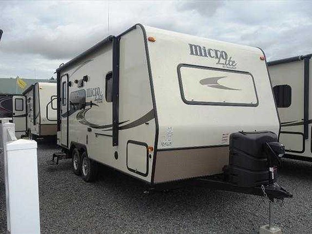 2016 Forest River Flagstaff Micro Lite Photo