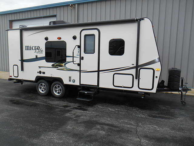 16 Forest River Flagstaff Micro Lite
