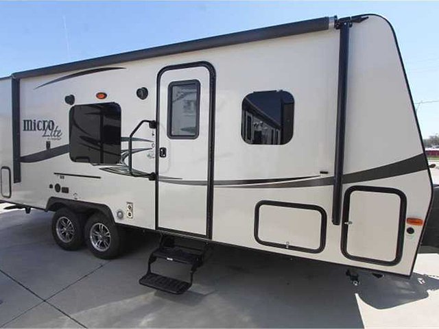 2015 Forest River Flagstaff Micro Lite Photo
