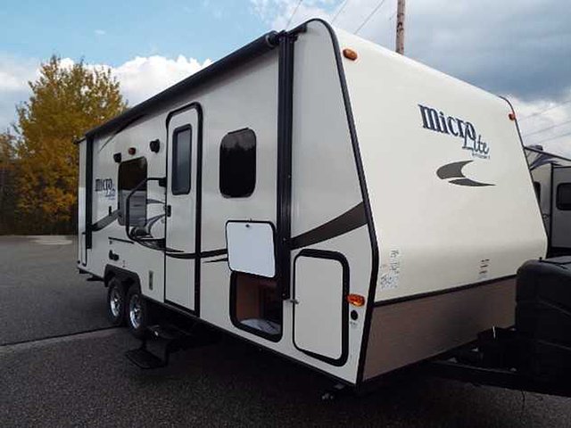 2015 Forest River Flagstaff Micro Lite Photo